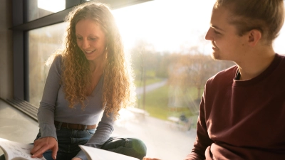 An der Hochschule Weihenstephan-Triesdorf sind die Voraussetzungen für ein Studium gut – zumindest nach den neuen Ergebnissen, die das Onlineportal Studycheck veröffentlicht hat.  (Symbolbild: HSWT/Josef Gangkofer )