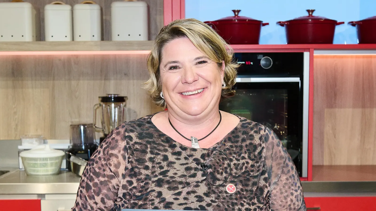 Angela Röschinger trat im Jahresfinale der ZDF-Küchenschlacht 2025 an. (Foto: ZDF/Gunnar Nicolaus)