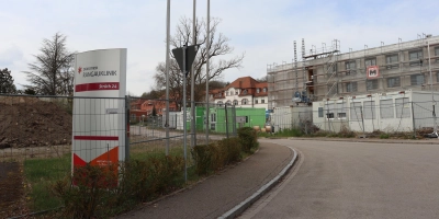 Der Verkauf der Rangauklinik in Ansbach Strüth ist geplatzt. Diakoneo wird die Einrichtungen in eigener Trägerschaft weiterbetreiben. (Foto: Thomas Schaller)
