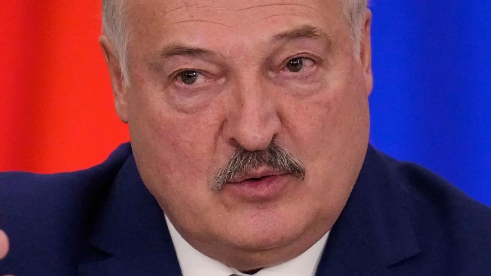 In Belarus hat Machthaber Alexander Lukaschenko erneut Gefangene begnadigt und freigelassen - diesmal 31 Ukraine. (Archivbild) (Foto: Alexander Zemlianichenko/AP/dpa)