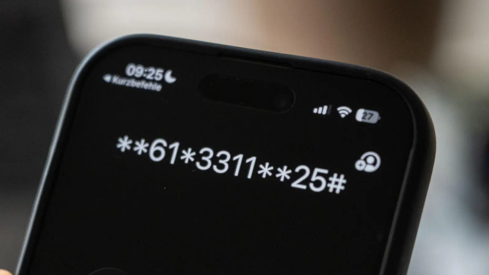 Mailbox individuell einstellen: Mit GSM-Codes lässt sich festlegen, wann die Mailbox Anrufe entgegennimmt, etwa bei Besetzt oder Nichterreichbarkeit. (Foto: Zacharie Scheurer/dpa-tmn)