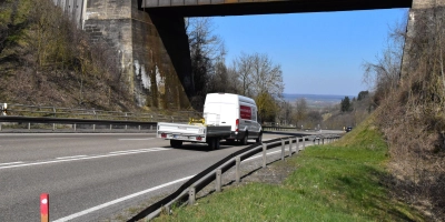 Das Staatliche Bauamt Ansbach erneuert den Oberbau auf der B13 im Bereich der Steige Marktbergel. (Archivbild: Fritz Arnold)