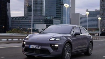 Der elektrischer Porsche Macan startet im Sommer bei 84 100 Euro. (Foto: Porsche/dpa-tmn)