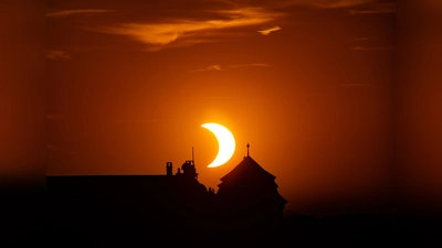 Die partielle Sonnenfinsternis, aufgenommen am Ortsrand von Walkershofen (Simmershofen). (Foto: Reinhard Ott)