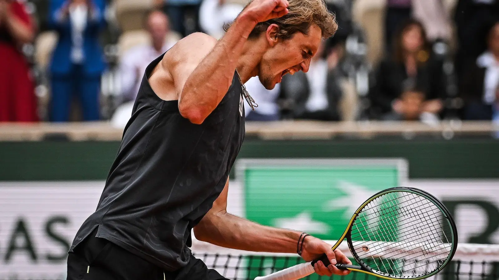 Tennis-Olympiasieger Alexander Zverev kämpfte sich in Paris in die dritte Runde. (Foto: Matthieu Mirville/ZUMA Press Wire/dpa)