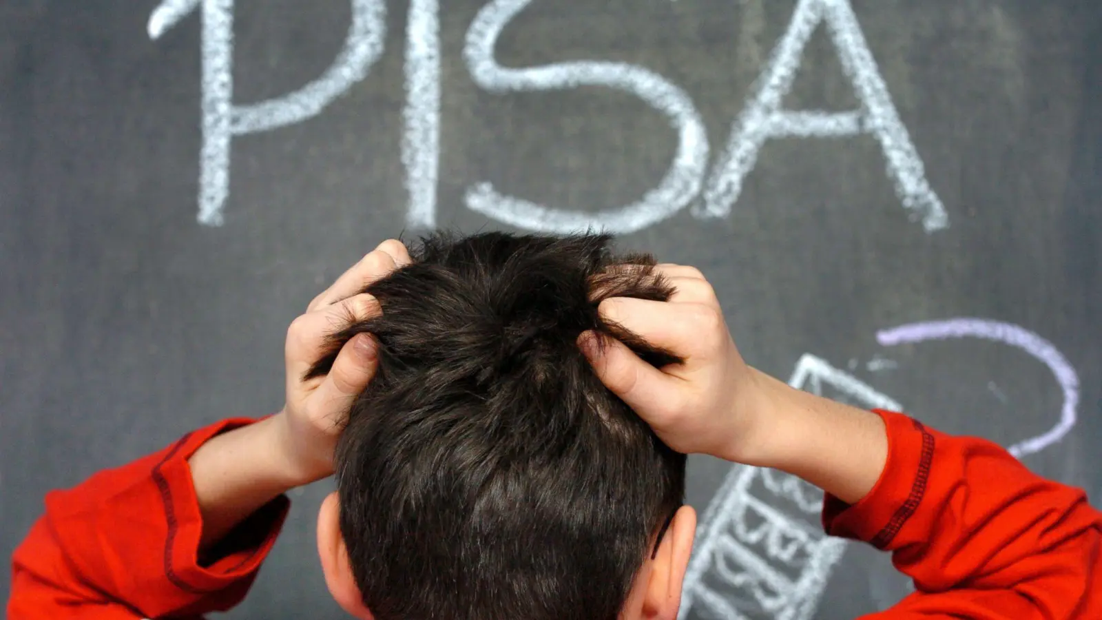 Die deutschen Schülerinnen und Schüler haben bei der neuen Pisa-Studie so schlecht abgeschnitten wie noch nie zuvor. (Foto: Jens Büttner/dpa)