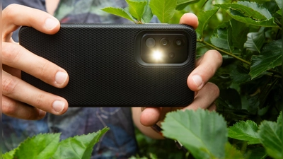 Am Schwimmbecken in Gattenhofen fiel am Mittwoch ein Mann auf, der unerlaubt Kinder beim Plantschen fotografierte. (Symbolbild: Evi Lemberger)