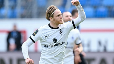 Eiskalter Schütze vom Elfmeterpunkt: Thore Jacobsen. (Archivbild) (Foto: Uwe Anspach/dpa)