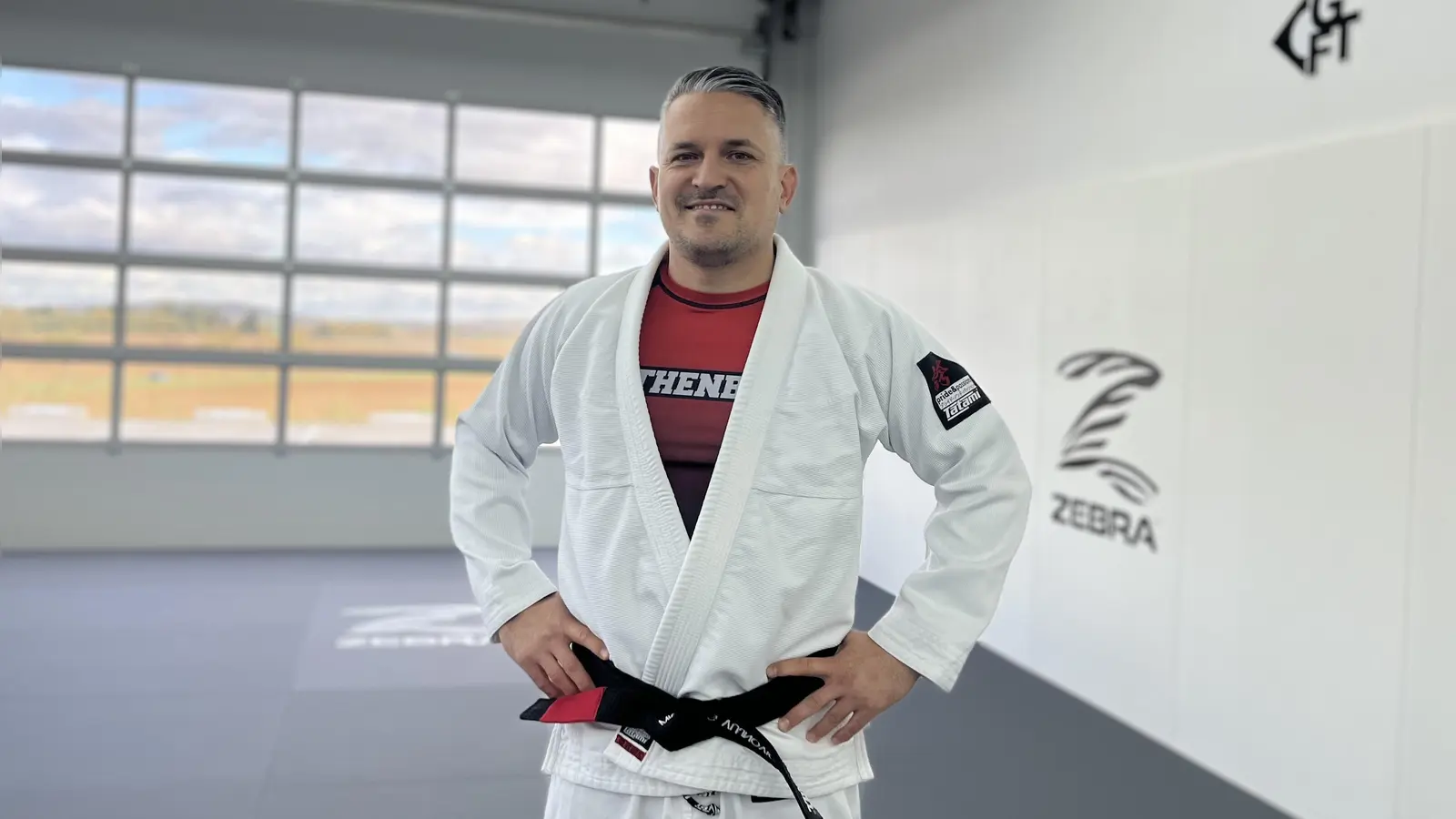 Miodrag Vujnovic hat sich den Traum vom eigenen Kampfsport-Studio erfüllt. Mittlerweile hat er auch den schwarzen Gürtel im Brasilianischen Jiu-Jitsu. (Foto: Irmeli Pohl)
