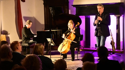 Das Ensemble „Trio Sfera“ begeisterte zum Auftakt der Schwarzenberger Schlosskonzerte. (Foto: Judith Marschall)