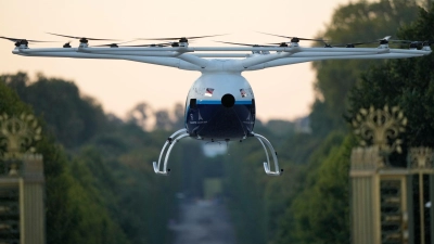 Ein Volocopter als Transportmittel für Notärzte: Das ist schon länger in Dinkelsbühl geplant. (Archivbild: Mosa'ab Elshamy/AP/dpa)