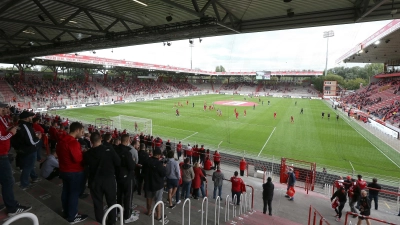 Im Kult-Stadion An der Alten Försterei spielen die Weinbergerinnen gegen Union Berlin. (Foto: Sportfoto Zink/Daniel Marr)