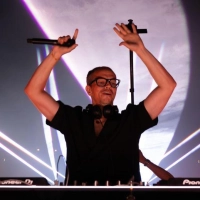 DJ Alle Farben ist zu Gast bei den Bayreuther Festspielen. (Foto: Pia Bayer/dpa)