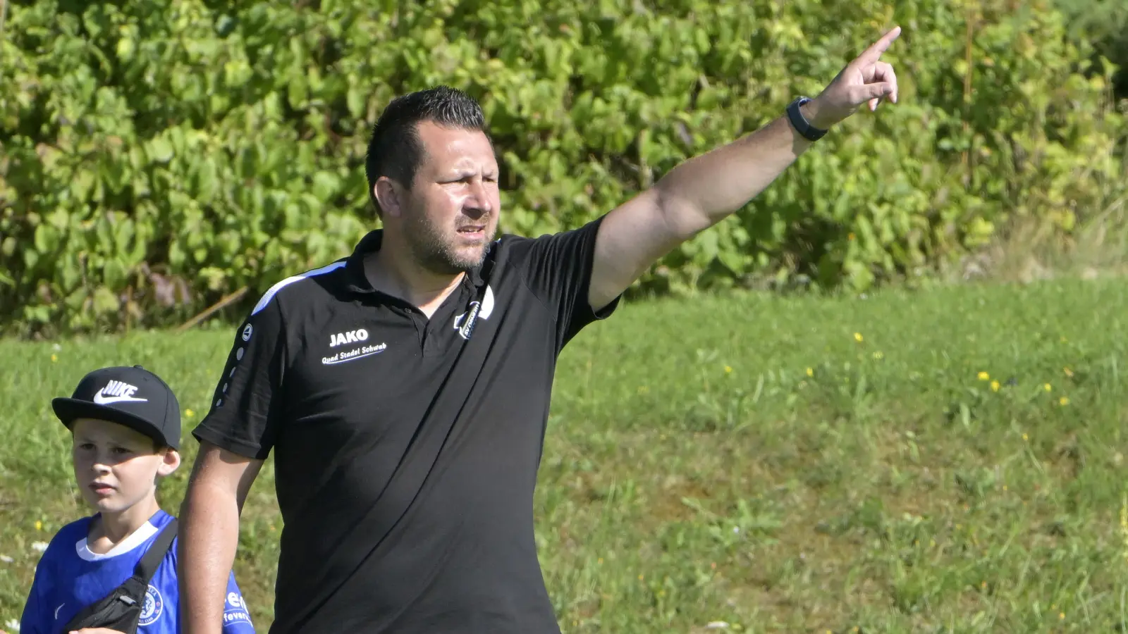 Der SV Ornbau-Weidenbach mit Trainer Patrick Hilgarth gewann das Spitzenspiel gegen Weigenheim. (Foto: Martin Rügner)