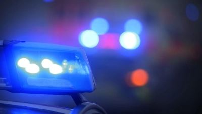 Nach einem Unfall mit einer schwer verletzten Fußgängerin in München ist der mutmaßliche Fahrer nun gefunden worden. (Symbolbild) (Foto: Karl-Josef Hildenbrand/dpa)