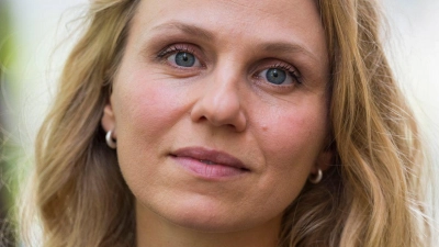 Schauspielerin Teresa Rizos wurde bereits Opfer eines sexualisierten Deepfakes. (Foto: Peter Kneffel/dpa)