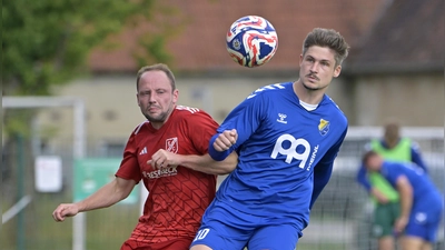Aktivposten in der Offensive von Steinachgrund: Dustin Lunz (rechts). (Foto: Martin Rügner)