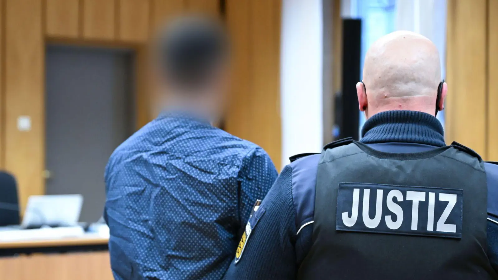 Ein 31-Jähriger soll vor allem in Baden-Württemberg und Nordrhein-Westfalen theoretische Führerscheinprüfungen für Fahrschüler absolviert haben und dafür 12.000 Euro erhalten haben.  (Foto: Katharina Kausche/dpa)