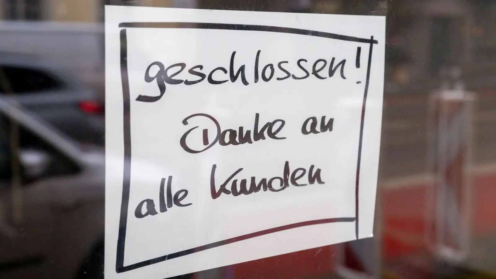 Der bayerische Einzelhandel hat kein gutes Jahr hinter sich.  (Foto: Peter Kneffel/dpa)