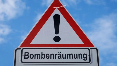 Eine Splitterbombe aus dem Zweiten Weltkrieg soll entschärft werden. (Symbolbild) (Foto: Friso Gentsch/dpa)