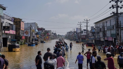 Nach Zyklon „Ditwah“ steht Sri Lanka unter Wasser. (Foto: Eranga Jayawardena/AP/dpa)