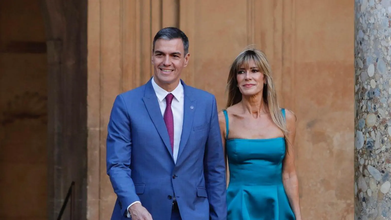 Pedro Sanchez (l.) und seine Ehefrau Begoña Gómez. (Foto: Álex Cámara/Europapress/dpa)