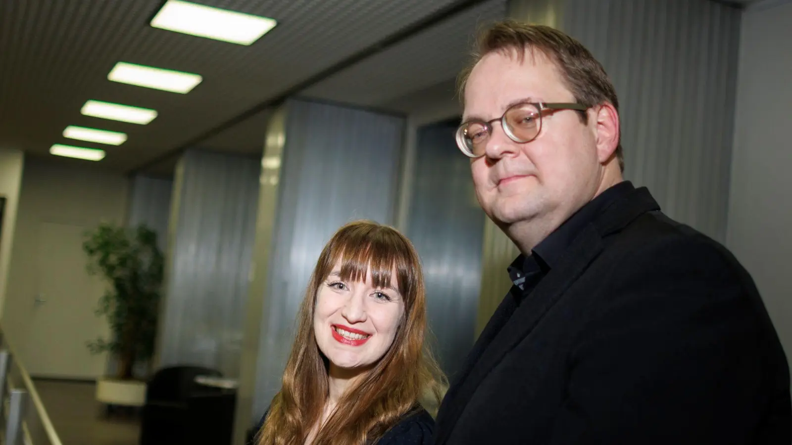 Sie sind das neue Führungs-Duo für die Linke im Bundestag: Heidi Reichinnek und Sören Pellmann. (Foto: Carsten Koall/dpa)