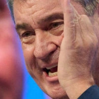 Markus Söder hält auf dem CSU-Parteitag eine kämpferische Rede. (Foto: Peter Kneffel/dpa)