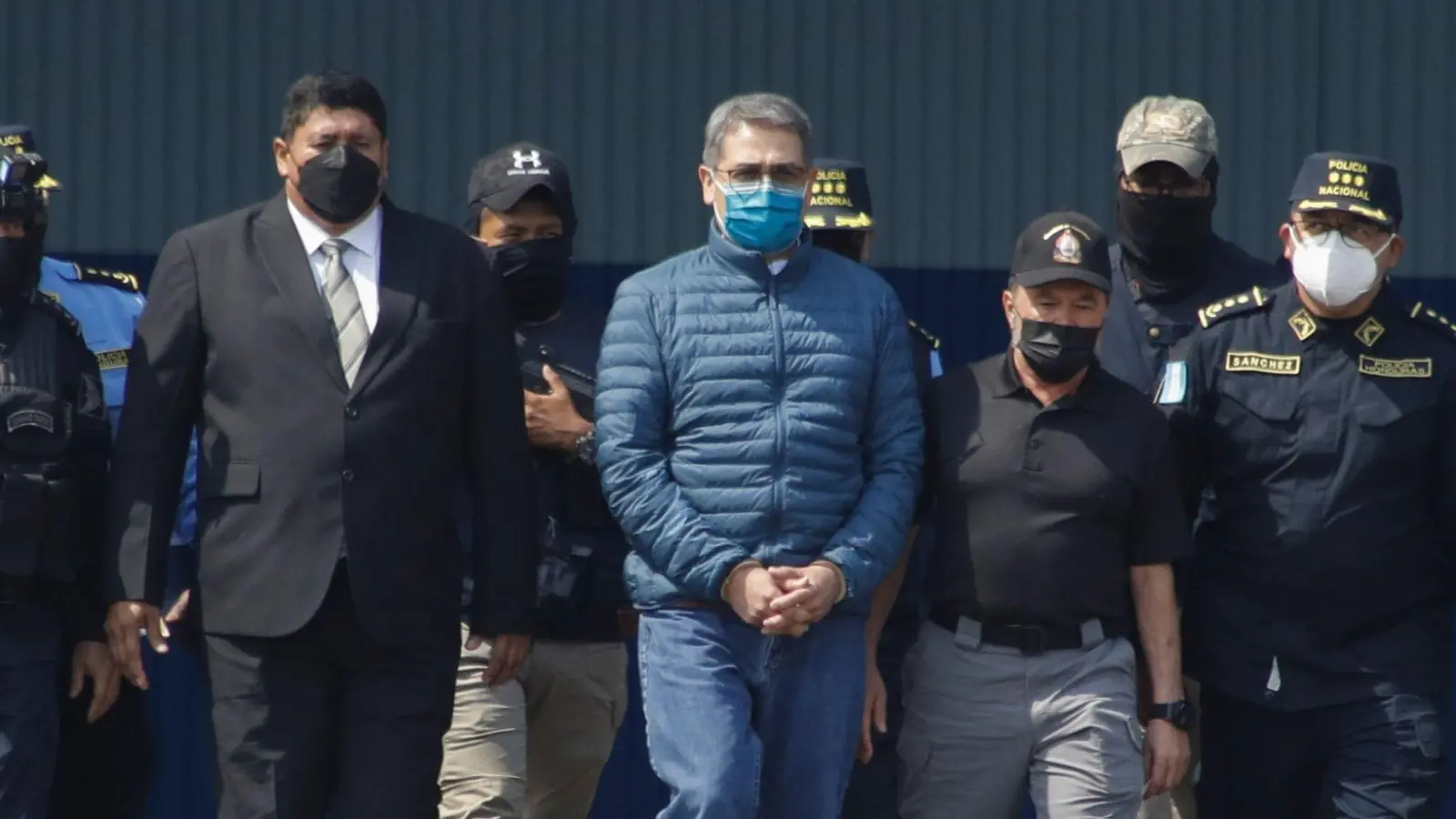 Trump will den als Drogendealer verurteilten Ex-Präsidenten von Honduras begnadigen (Foto: Elmer Martinez/AP/dpa)