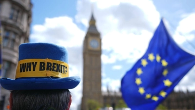 Der Brexit hat die britische Wählerschaft tief gespalten in Leaver und Remainer. (Archivfoto) (Foto: Kirsty Wigglesworth/AP/dpa)