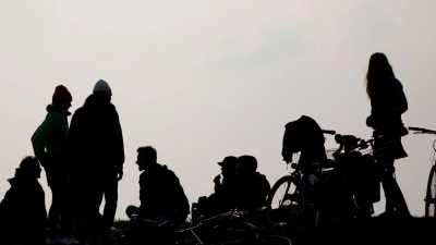 Einer Befragung für die Studie „Jugend in Deutschland 2024“ zufolge ist die AfD unter 14- bis 29-Jährigen stärkste Kraft. (Foto: Fernando Gutierrez-Juarez/dpa-Zentralbild/dpa)