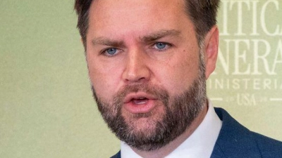 Die USA wollen ihre Abhängigkeit von China reduzieren. (Foto: Kevin Wolf/FR33460 AP/AP/dpa)