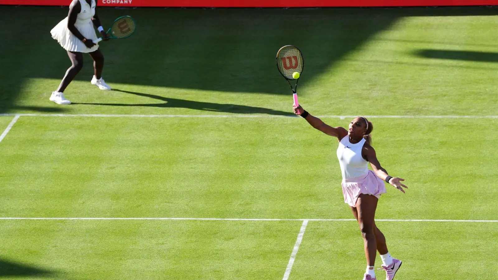 Williams (r) meldete sich mit einem Sieg zurück.  (Foto: Adam Davy/PA Wire/dpa)