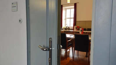 Auf die Plätze im Sitzungssaal spekulieren Kandidatinnen und Kandidaten von sieben Listen. (Foto: Katrin Merklein)