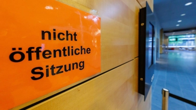 Fast 33 Jahre nach dem gewaltsamen Tod eines Mädchens in Unterfranken wird vor dem Landgericht Würzburg das Urteil gesprochen. (Symbolbild) (Foto: Daniel Karmann/dpa)