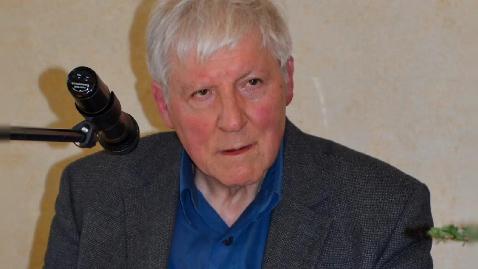 Karl Corino 2019 bei einer Lesung in Dinkelsbühl (Archivfoto: Peter Tippl)