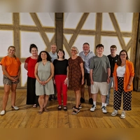 Stellten sich fürs Foto auf (von links): Daniela Grups, Mirjana Neumeister, Secil Herrscher, Joachim Greis, Heidi Hahn, Petra Ehrenfels-Ostertag, Ralph Dürr, Kay Göllinger, Simon Fischer und Dr. Lena Wurmthaler. (Foto: Leonie Lang)