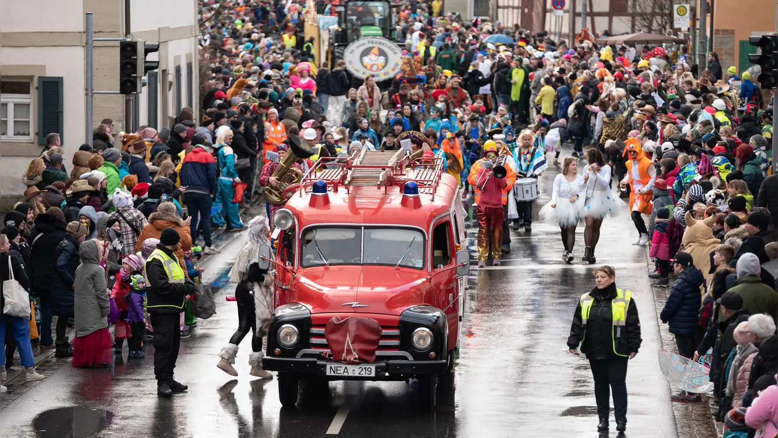 Großer Faschingsumzug in Emskirchen: 2024 geht es wieder durch die Straßen. (Foto: Mirko Fryska)