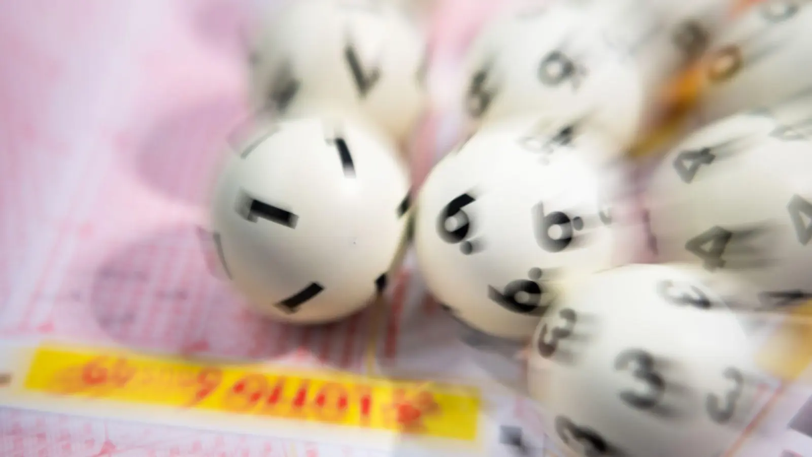 Große Änderungen in seinem Leben wegen seines Millionengewinnes plane der Mann nicht. (Symbolbild)  (Foto: Tom Weller/dpa)