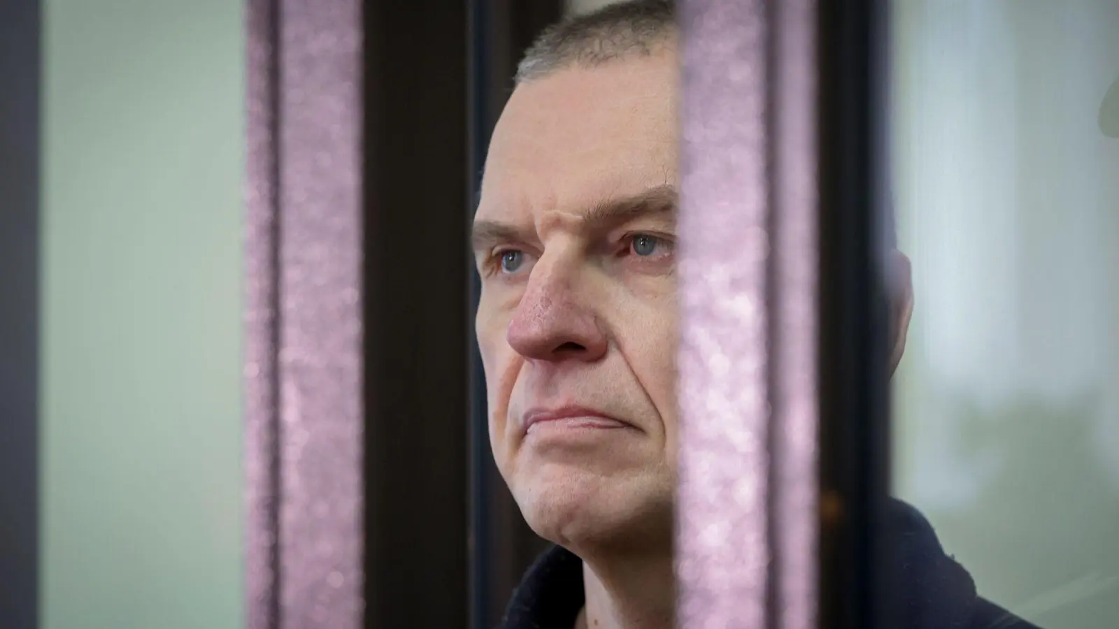 Der Journalist Andrzej Poczobut wurde nach fünf Jahren Haft in Belarus freigelassen. (Archivbild) (Foto: Leonid Shcheglov/Pool BelTA/AP/dpa)