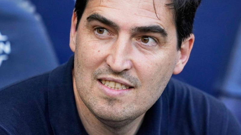 Andoni Iraola wird neuer Trainer des FC Liverpool. (Archivbild) (Foto: Dave Thompson/AP/dpa)