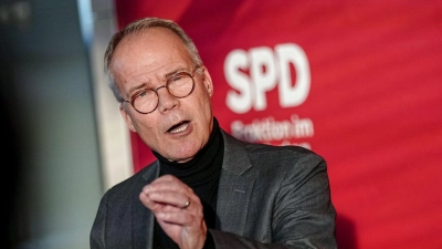 Der SPD-Fraktionsvorsitzende Matthias Miersch lobt die diplomatischen Fortschritte in den Ukraine-Gesprächen.  (Foto: Kay Nietfeld/dpa)