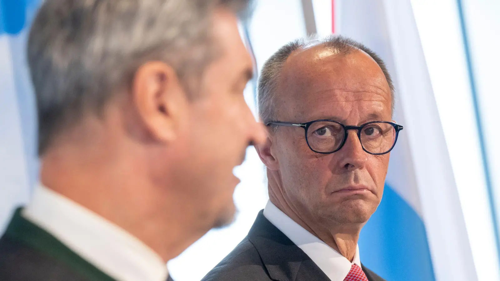 Zu der Richterwahl äußerte sich der Kanzler bei einem Besuch auf der Zugspitze. (Foto: Peter Kneffel/dpa)