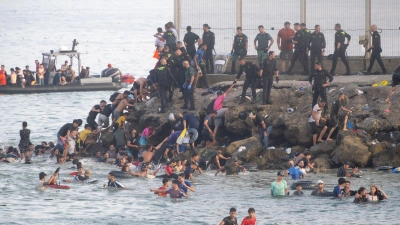 Konservative Medien und Politiker in Spanien beklagen eine „Invasion“. (Foto: Marcos Moreno/EUROPA PRESS/dpa)