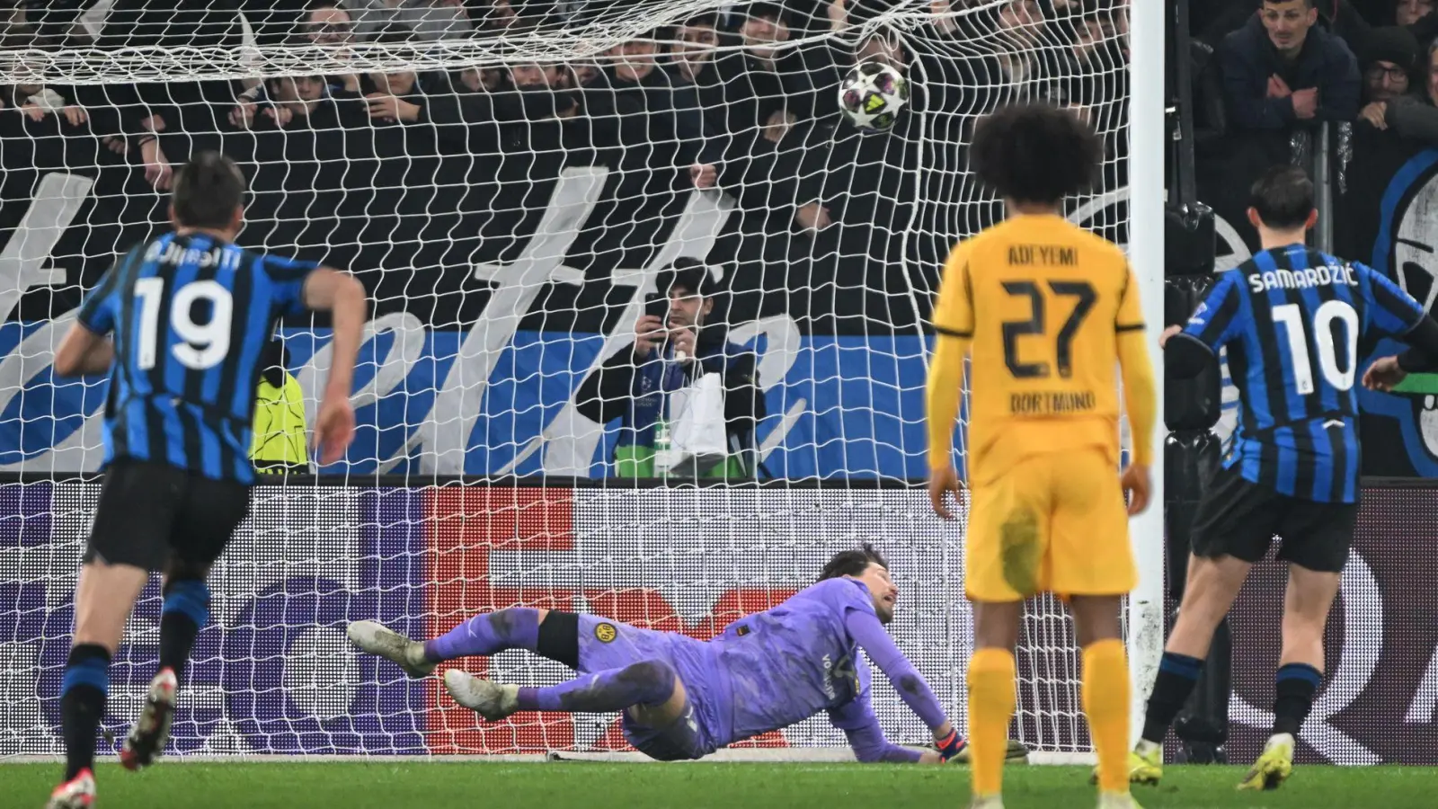 Ein böser Patzer von Torwart Gregor führte zum entscheidenden Elfmeter. (Foto: Federico Gambarini/dpa)