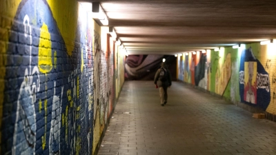 Graffitis und Tags verursachen Jahr für Jahr enormen Schaden. (Symbolbild) (Foto: Sven Hoppe/dpa)