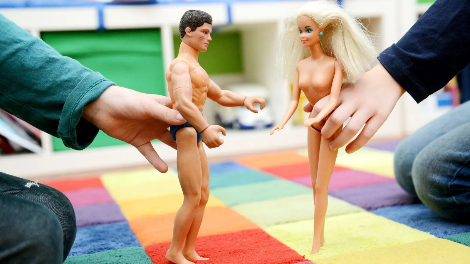 Kinder haben viele Fragen zu Sex und nackten Körpern: Doch für Eltern ist das Thema oft noch tabu-behaftet. (Foto: Andrea Warnecke/dpa-tmn)