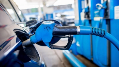 Seit Beginn des Iran-Kriegs gehen die Preise für Benzin und Diesel in Deutschland durch die Decke. (Symbolbild) (Foto: Hauke-Christian Dittrich/dpa)