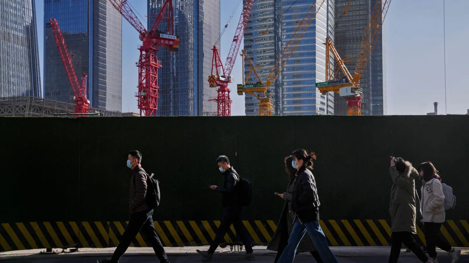 Chinas Wirtschaft ist im November weiter in die Deflation gerutscht. (Foto: Andy Wong/AP)