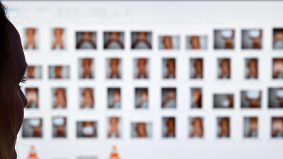 Die Ermittler sehen eine Zunahme an KI-generierter Kinderpornografie. (Symbolbild)  (Foto: Arne Dedert/dpa)
